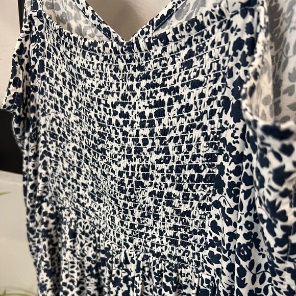 Gap Summer dress white and blue floral size medium - Picture 6 of 16